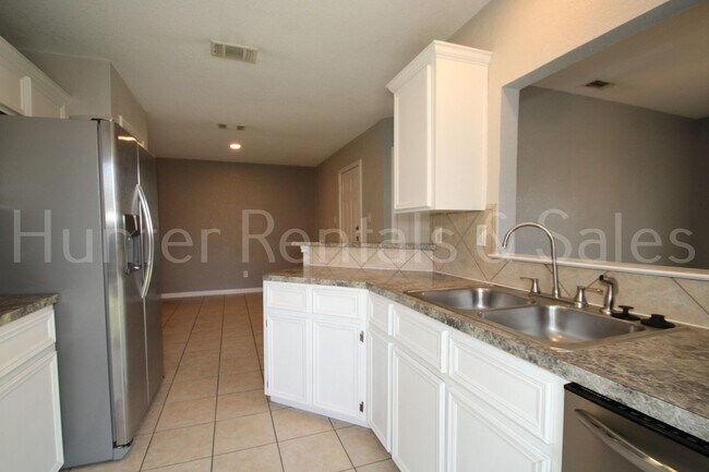Building Photo - 3007 Dannen Ct