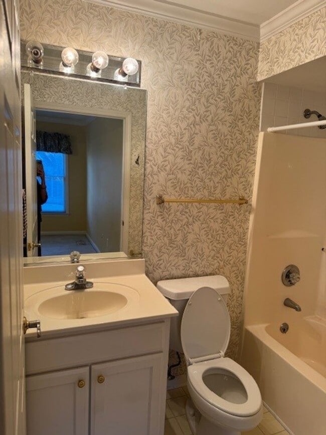 Building Photo - ****** $200 OFF FIRST FULL MONTH OF RENT!! ******