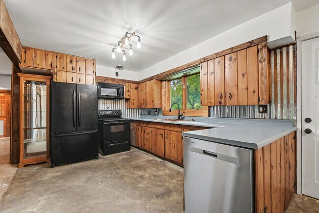 Building Photo - 7204 Thornapple River Ct SE