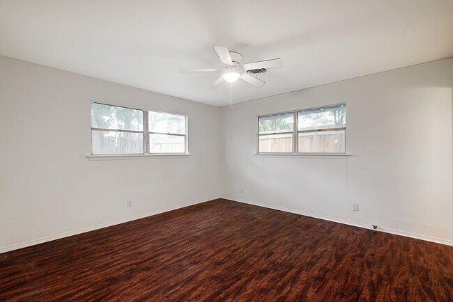 Building Photo - 6108 Cherrylawn Cir