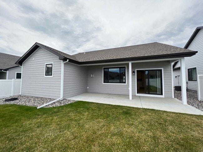 Building Photo - 3 Bed 2 Bath Beautiful Westend Home!