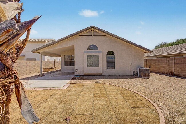 Building Photo - 12570 Desert Flower Rd