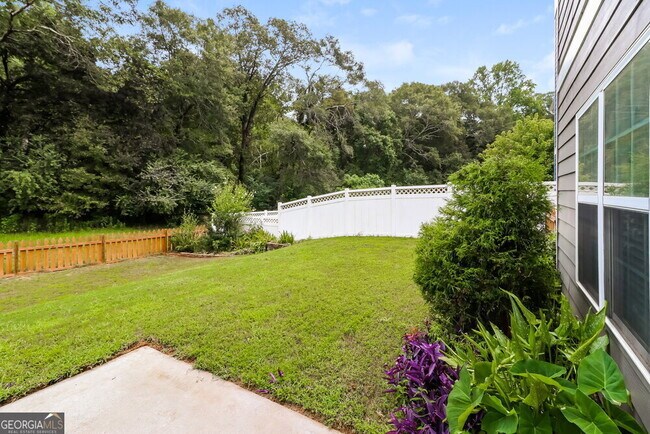 Building Photo - 6682 Silk Tree Pointe
