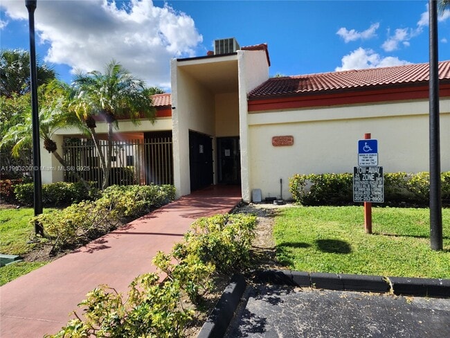 Building Photo - 8600 SW 149th Ave