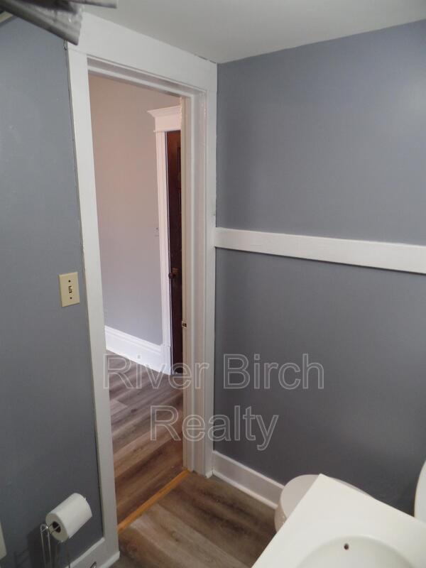 Building Photo - 457 W Lawrence Ave