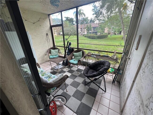 Building Photo - 2339 SW 15th St