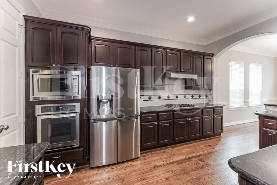 Building Photo - 3215 Holly Thicket Dr