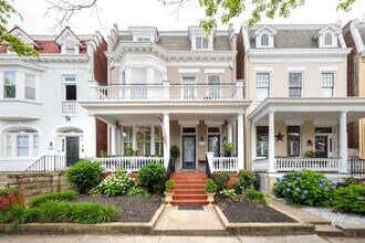 Building Photo - 2713 W Grace St