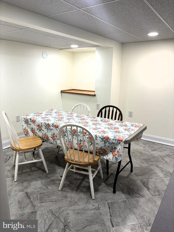 Building Photo - 2851 New Windsor Rd