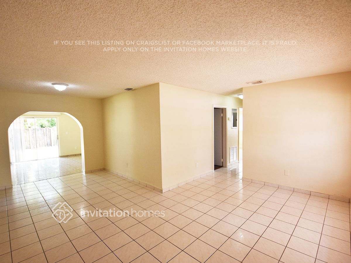 Building Photo - 4825 NW 189th Terrace