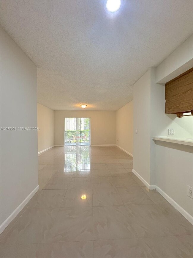 Building Photo - 1265 SW 46th Ave