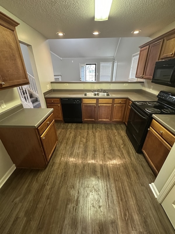 Building Photo - 2178 Berry Bush Ln