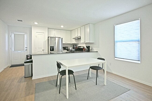 Building Photo - 5115 Schaeffer Rdg