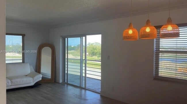 Building Photo - 3048 Sunrise Lakes Dr E