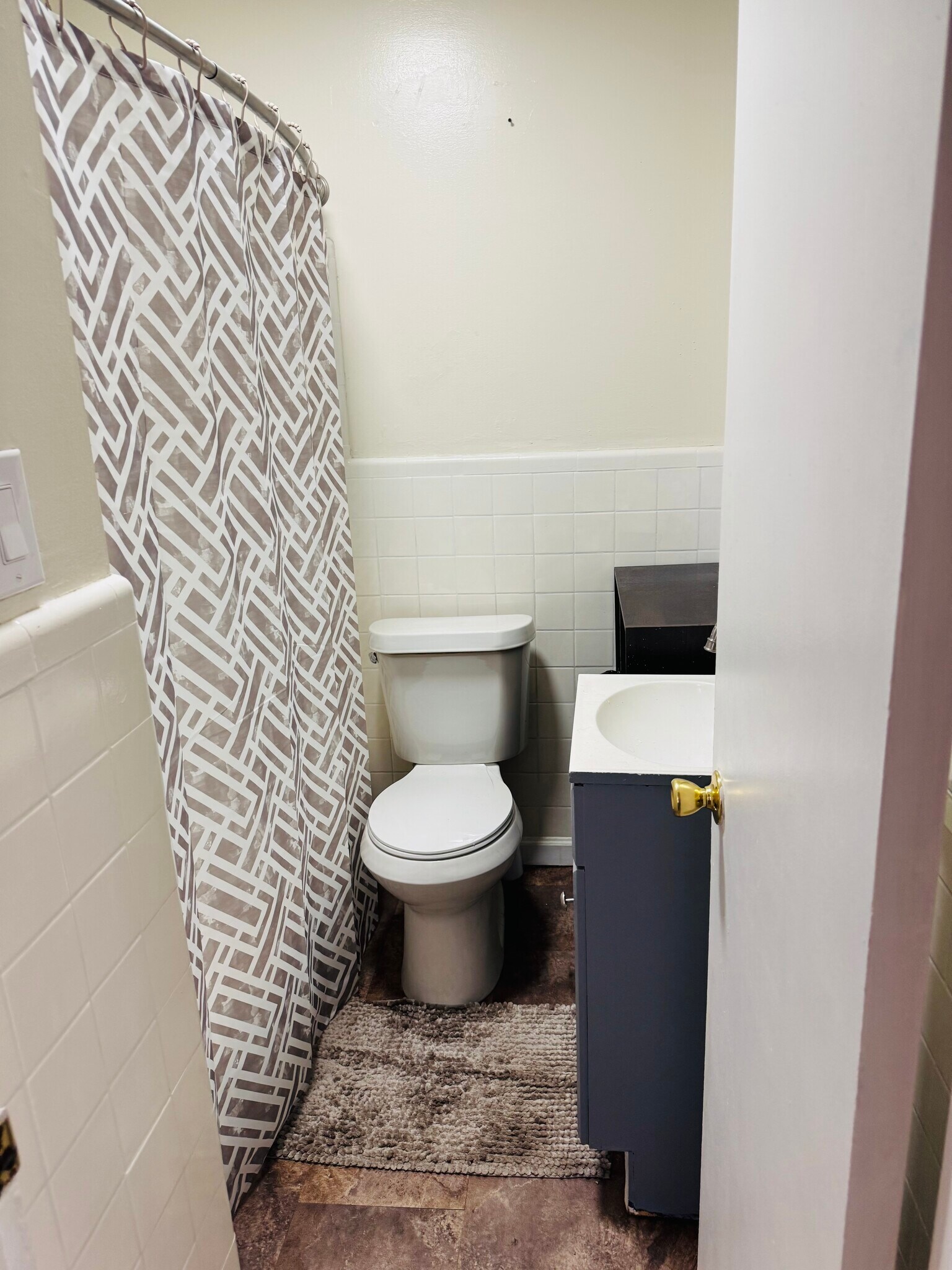 Building Photo - 110 Gunn Rd