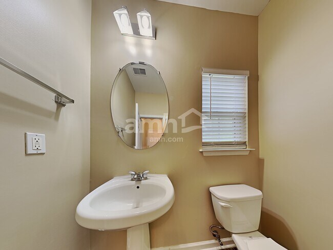 Building Photo - 503 Sparkleberry Ln