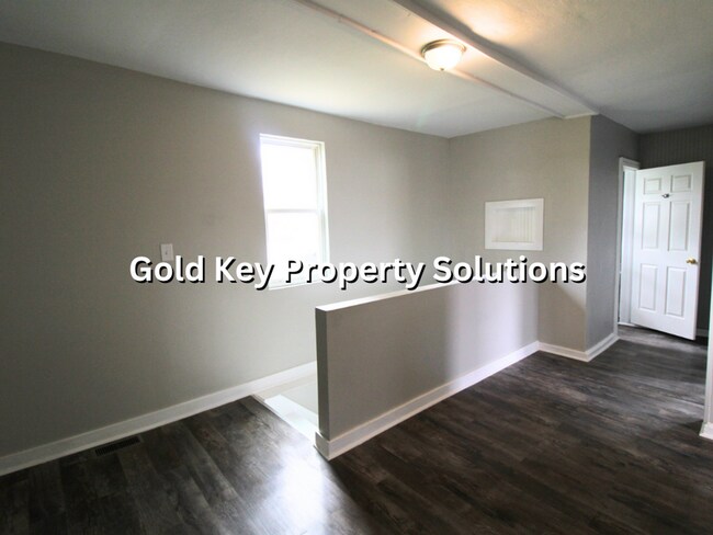 Building Photo - 2633 Main St