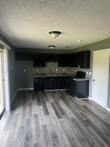 Building Photo - 713 Alta St