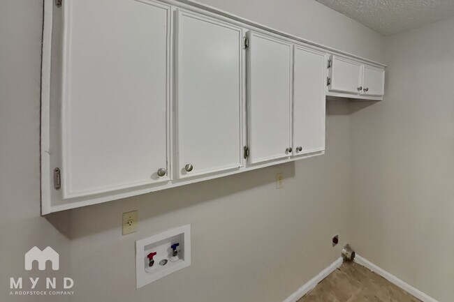 Building Photo - 7002 Timber Rise Cove