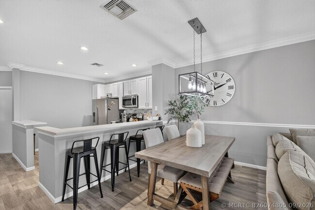 Building Photo - 8093 Briantea Dr