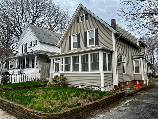 Building Photo - 159 Mt Pleasant St