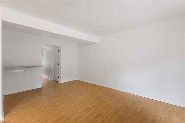 Building Photo - 337 Hutton Cir
