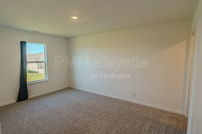 Building Photo - 641 W Bulrush Ct