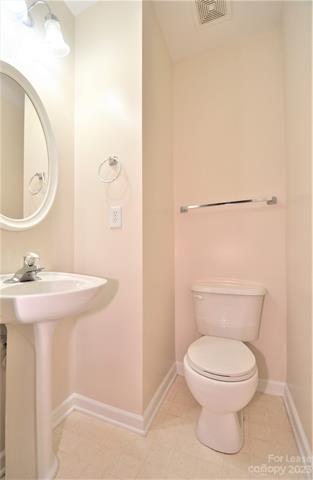 Building Photo - 9742 Bailey Rd