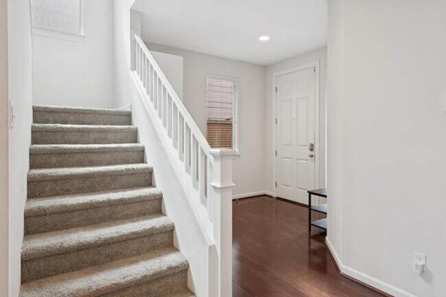 Building Photo - 3 bedroom in Bothell WA 98012