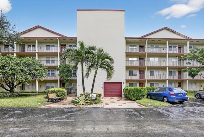 Building Photo - 701 SW 128th Ave
