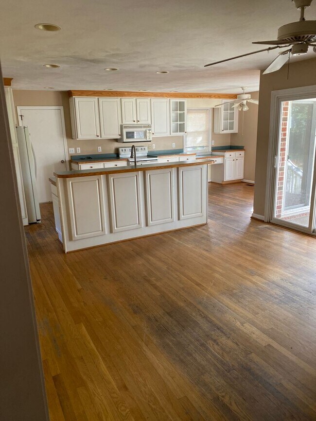 190 Brumsey Road Located in Currituck 190 Brumsey Rd Moyock NC