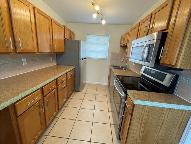 Building Photo - 2151 Broom Ct