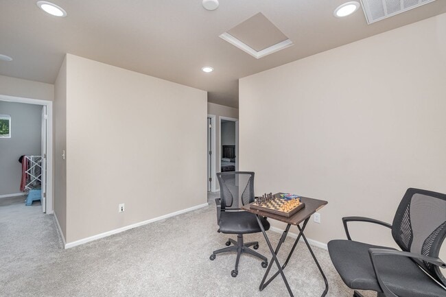 Building Photo - Charming 4-Bed | 2.5-Bath Home in Sultan $3,100 – Available August!