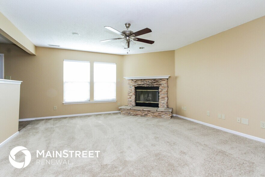 Building Photo - 8135 S Cricket Ln
