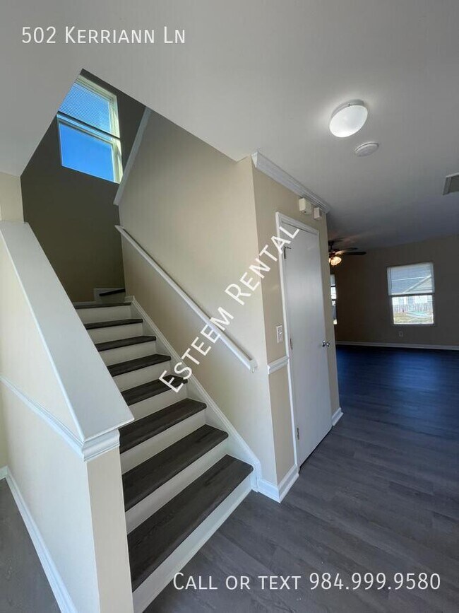 Building Photo - 502 Kerriann Ln