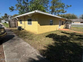 Building Photo - 537 Rock Pit Rd