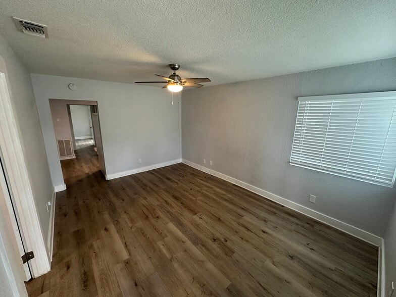 Living space - 3124 San Jose Way