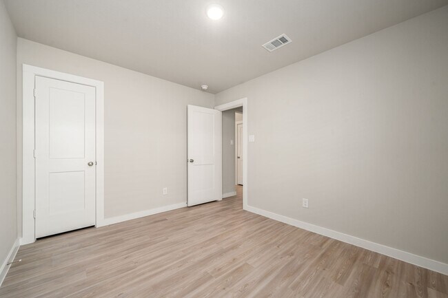 Building Photo - 21670 Wave Holw Dr