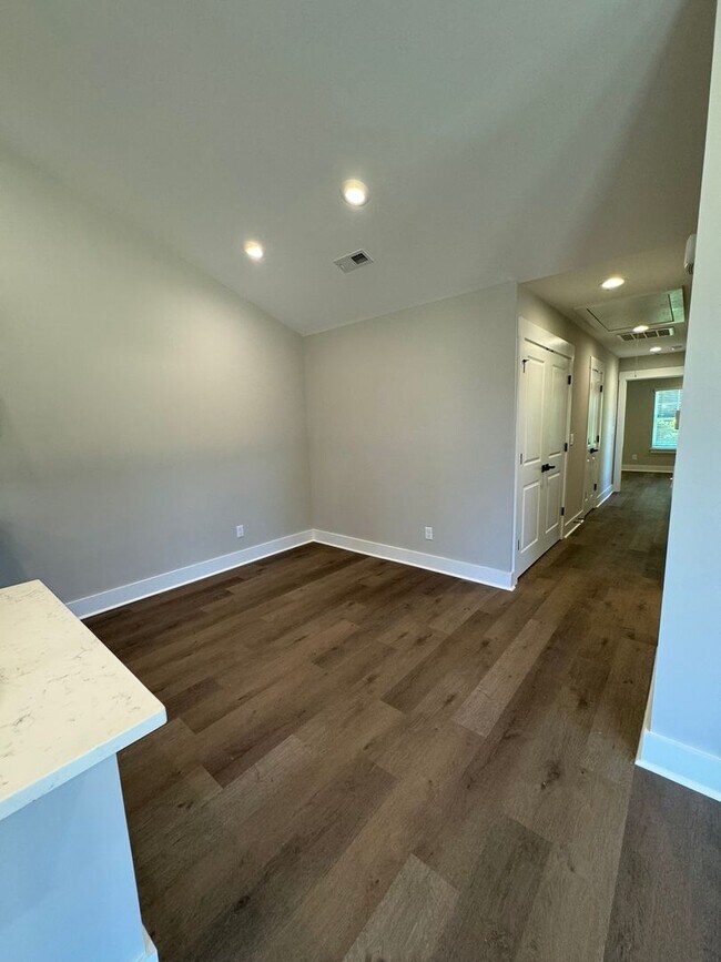 Building Photo - 125 Brawley Villas Place