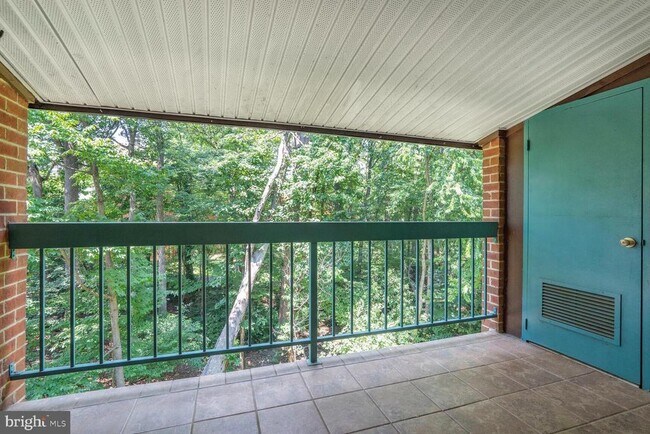 Building Photo - 11820 Breton Ct