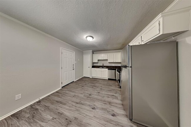 Building Photo - 9606 Yearling Cir