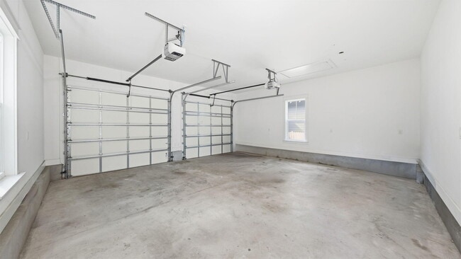 Building Photo - 302 Jack Knife Drive