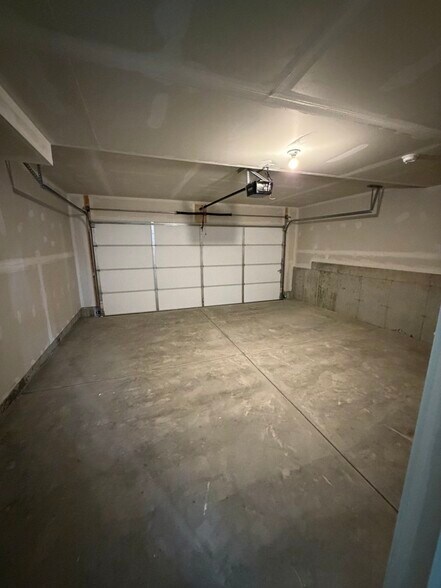 Building Photo - 1413 Oakfield Ln