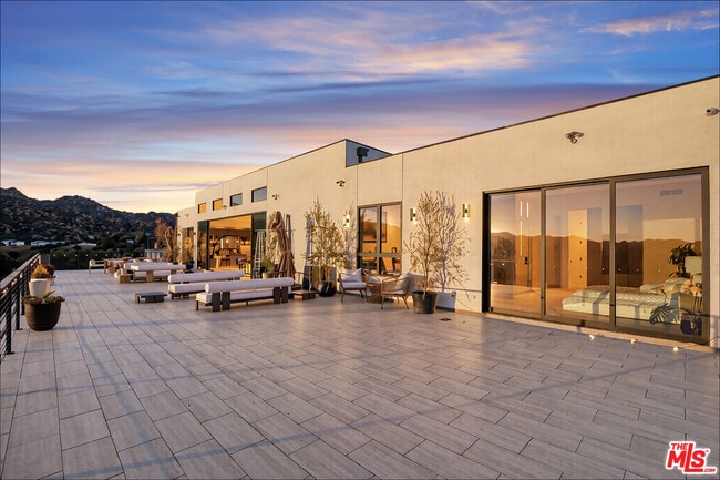 Building Photo - 22570 S Summit Ridge Cir