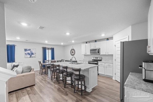 Building Photo - 5213 Peach Dr