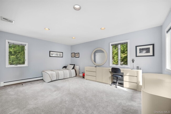 Building Photo - 23 Parkside Dr