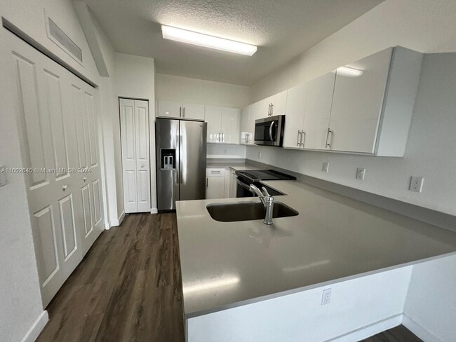 Building Photo - 15650 SW 136th St