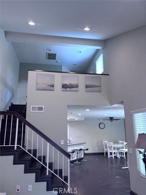 Building Photo - 655 Alder Ln