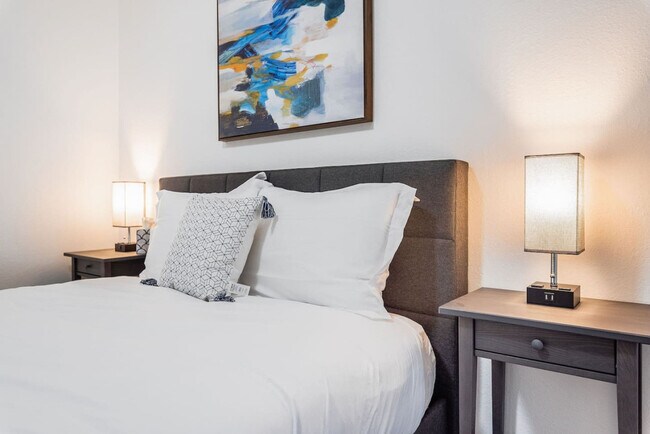 Building Photo - 1816 S G St