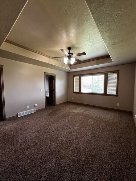 Building Photo - 985 W 8000 S